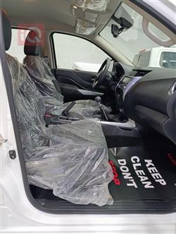 نيسان نافارا